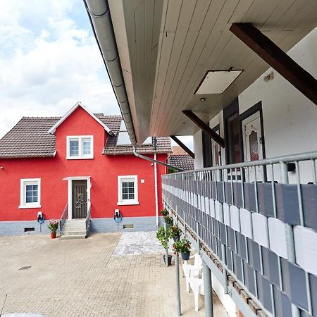 Gaestehaus Viktoriya Nur Wenige Minuten Zum Europa-Park Rust Εξωτερικό φωτογραφία