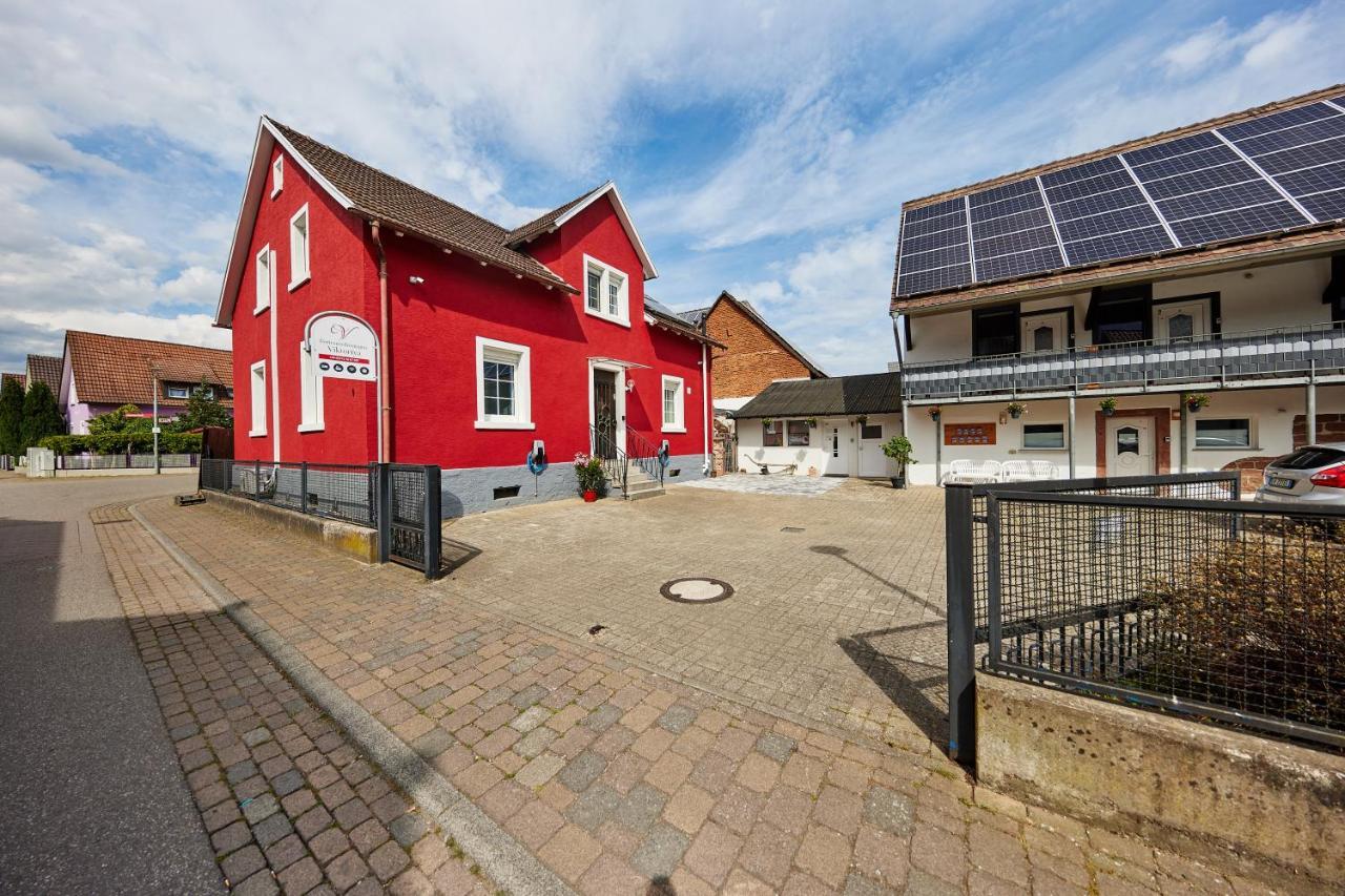Gaestehaus Viktoriya Nur Wenige Minuten Zum Europa-Park Rust Εξωτερικό φωτογραφία